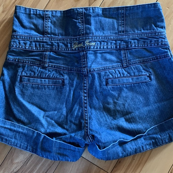 Guess high waisted denim shorts - Picture 3 of 7